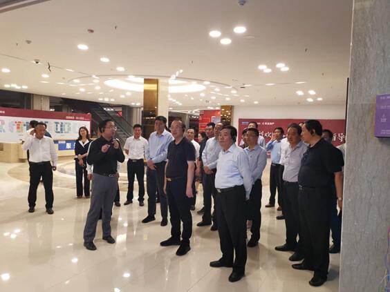 滁州市“三看三比”檢查組蒞臨定遠紅星美凱龍商場觀摩項目工作